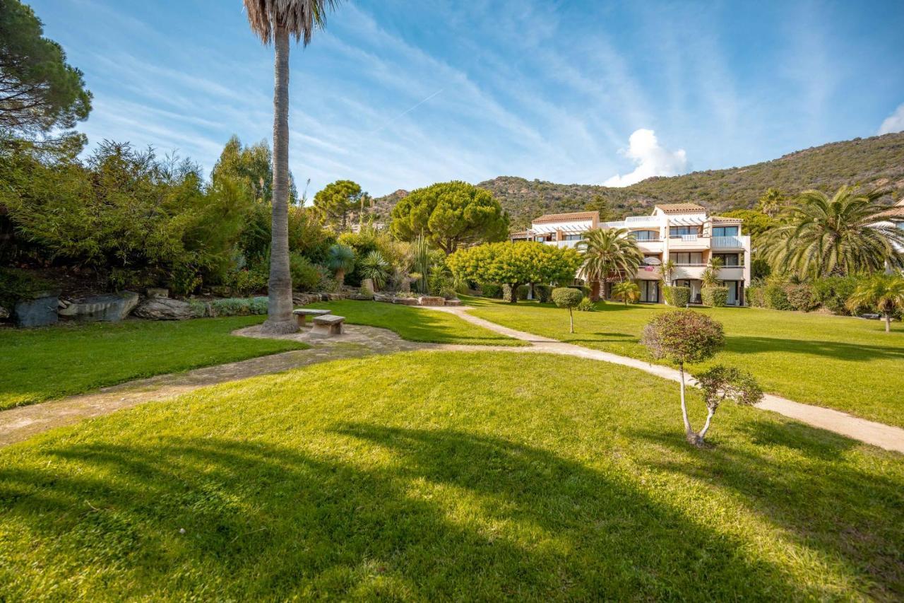 Residence Pierre & Vacances L'Anse De Pramousquier Le Lavandou Eksteriør billede