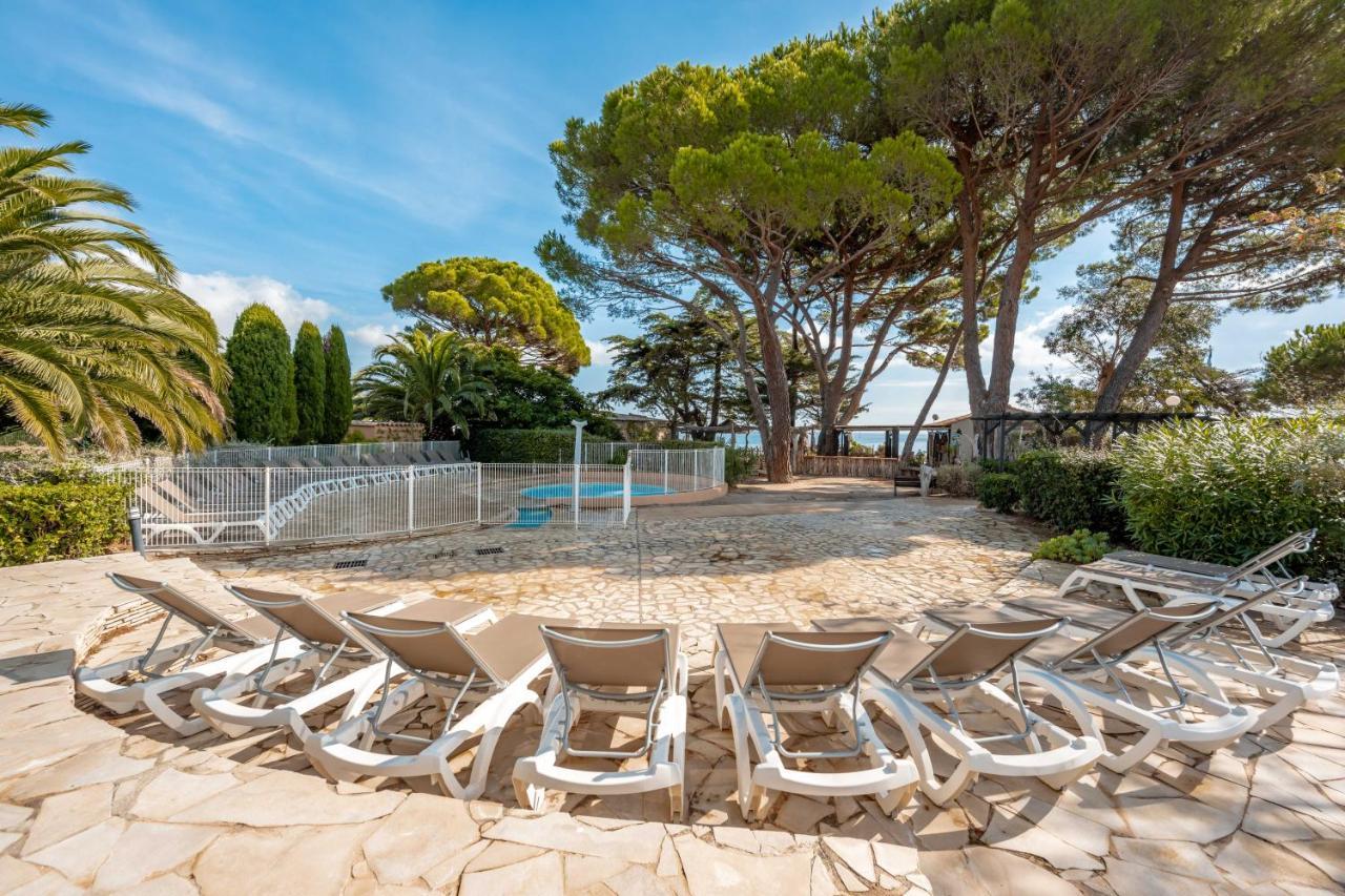 Residence Pierre & Vacances L'Anse De Pramousquier Le Lavandou Eksteriør billede