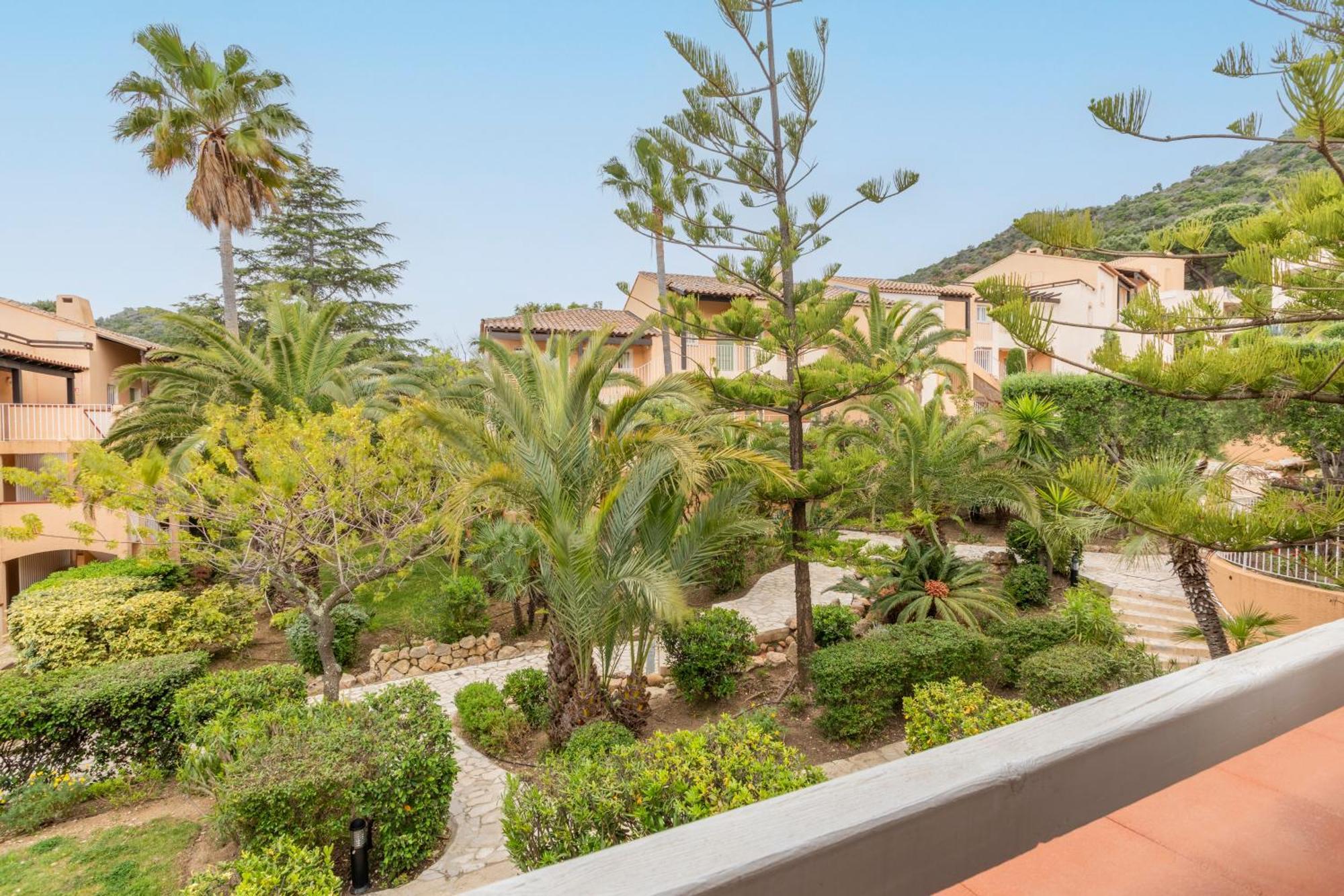 Residence Pierre & Vacances L'Anse De Pramousquier Le Lavandou Eksteriør billede