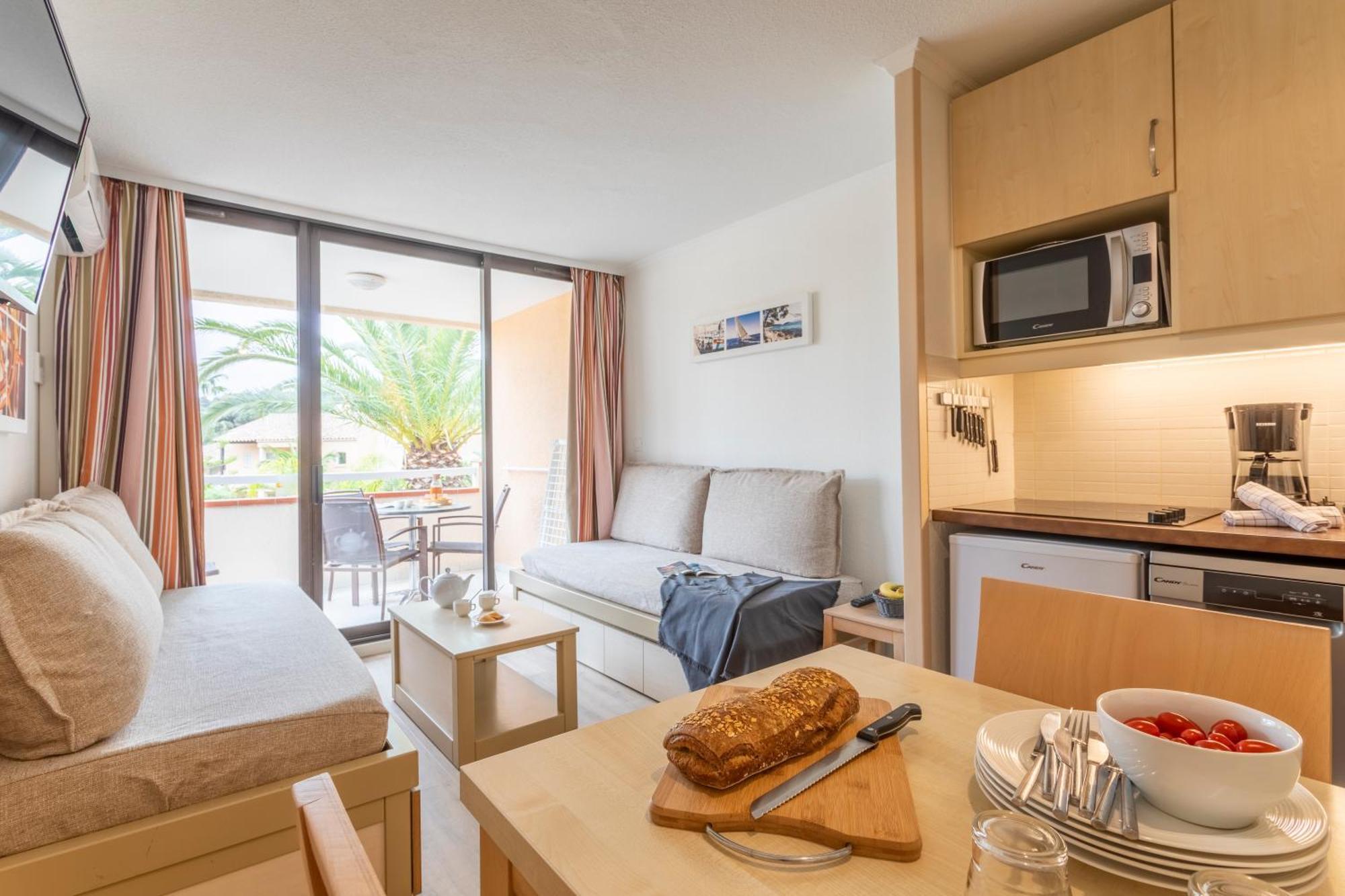 Residence Pierre & Vacances L'Anse De Pramousquier Le Lavandou Eksteriør billede