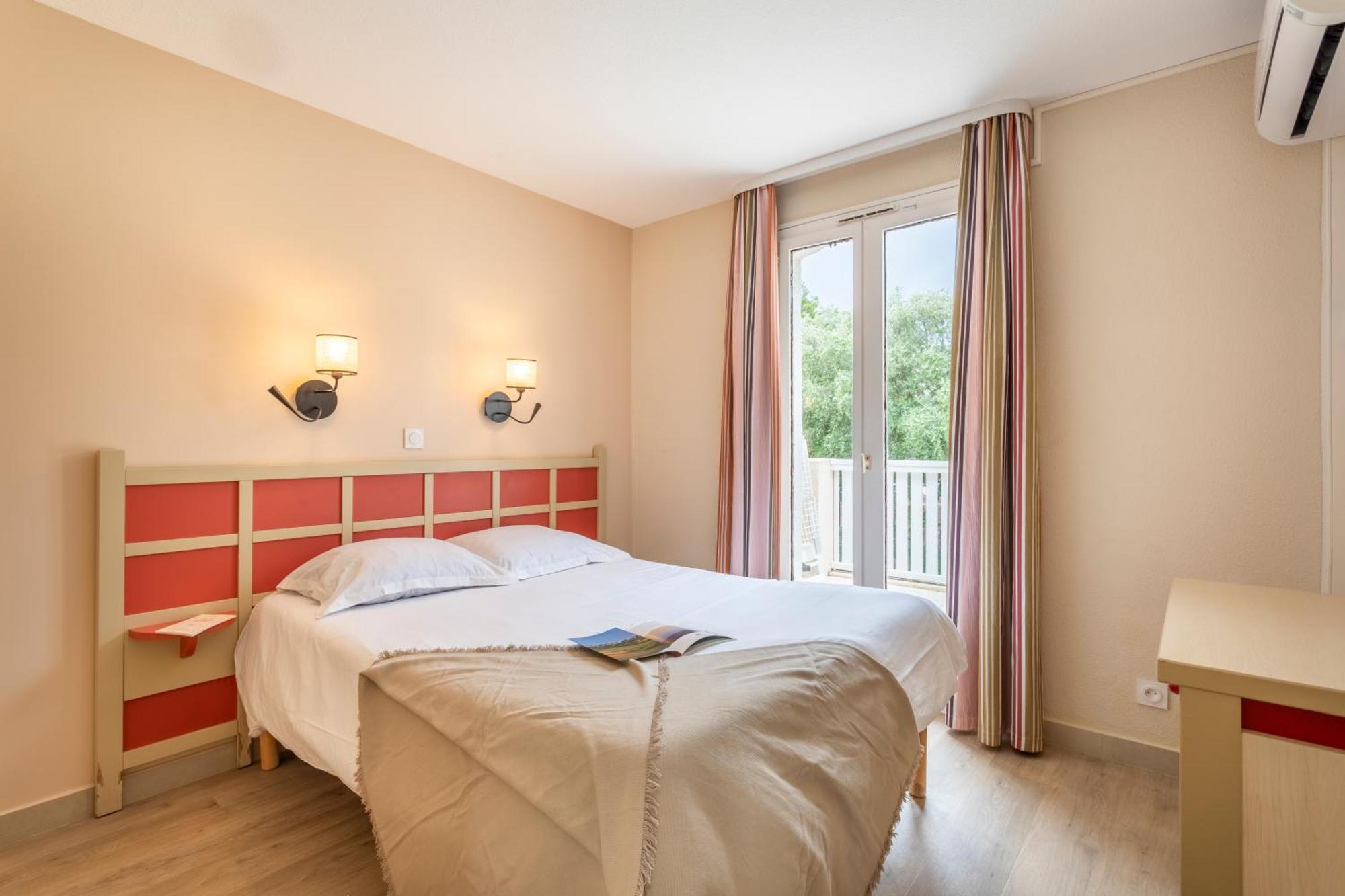 Residence Pierre & Vacances L'Anse De Pramousquier Le Lavandou Eksteriør billede