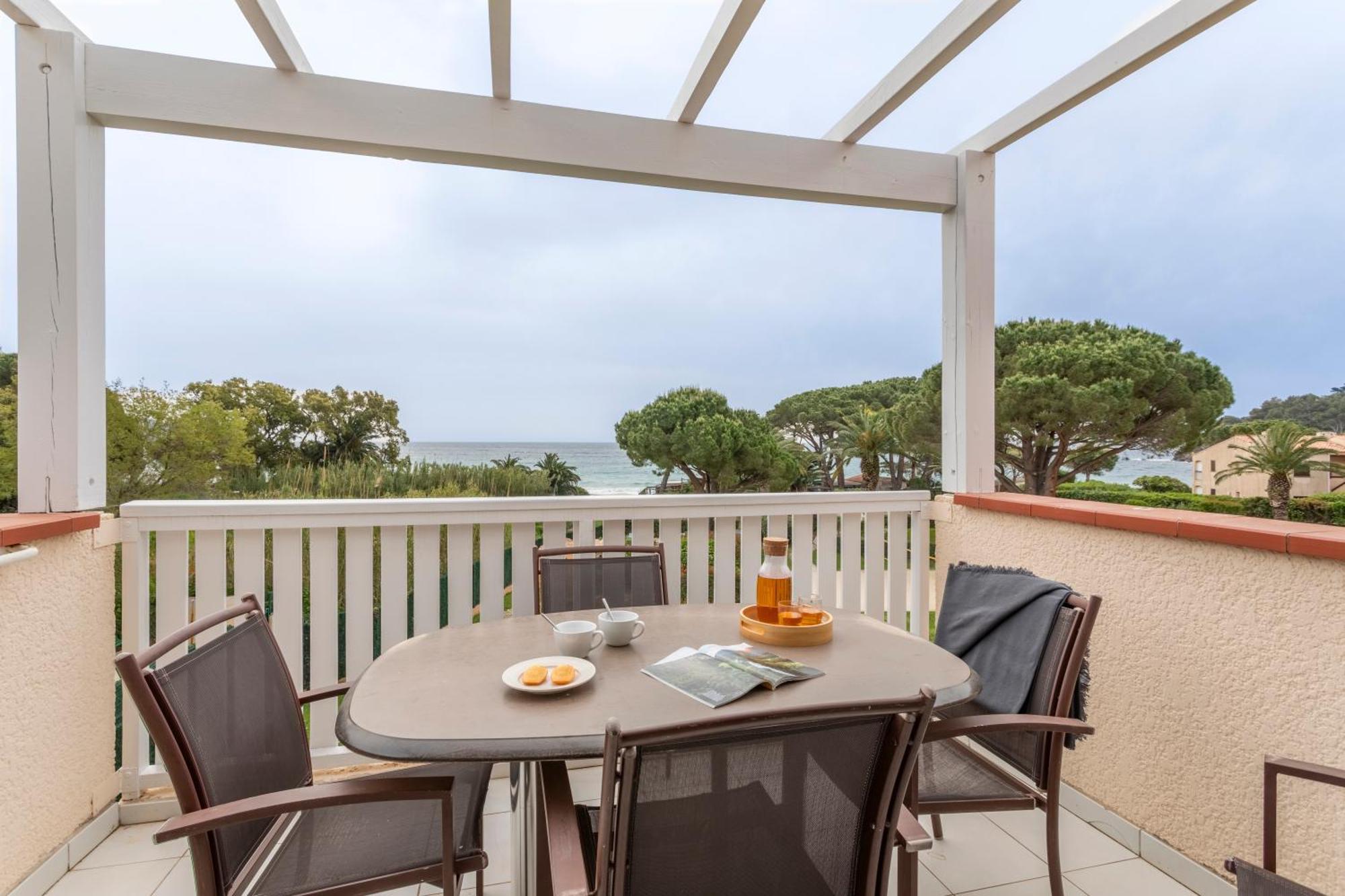 Residence Pierre & Vacances L'Anse De Pramousquier Le Lavandou Eksteriør billede