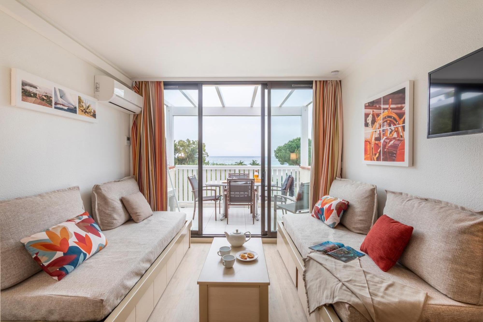 Residence Pierre & Vacances L'Anse De Pramousquier Le Lavandou Eksteriør billede